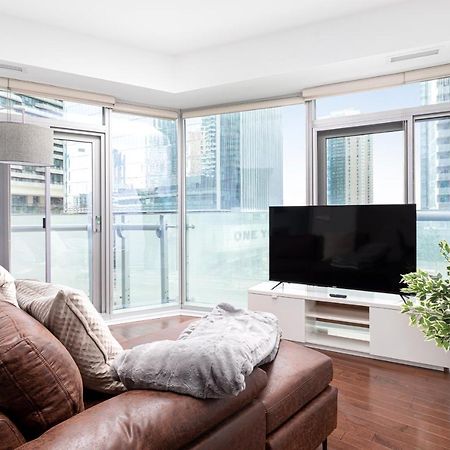 Downtown Toronto Condo Mins From Scotiabank Arena, Tiff, Cn Tower, Union, Mtcc Exterior foto