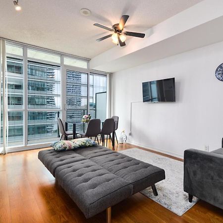 Downtown Toronto Condo Mins From Scotiabank Arena, Tiff, Cn Tower, Union, Mtcc Exterior foto