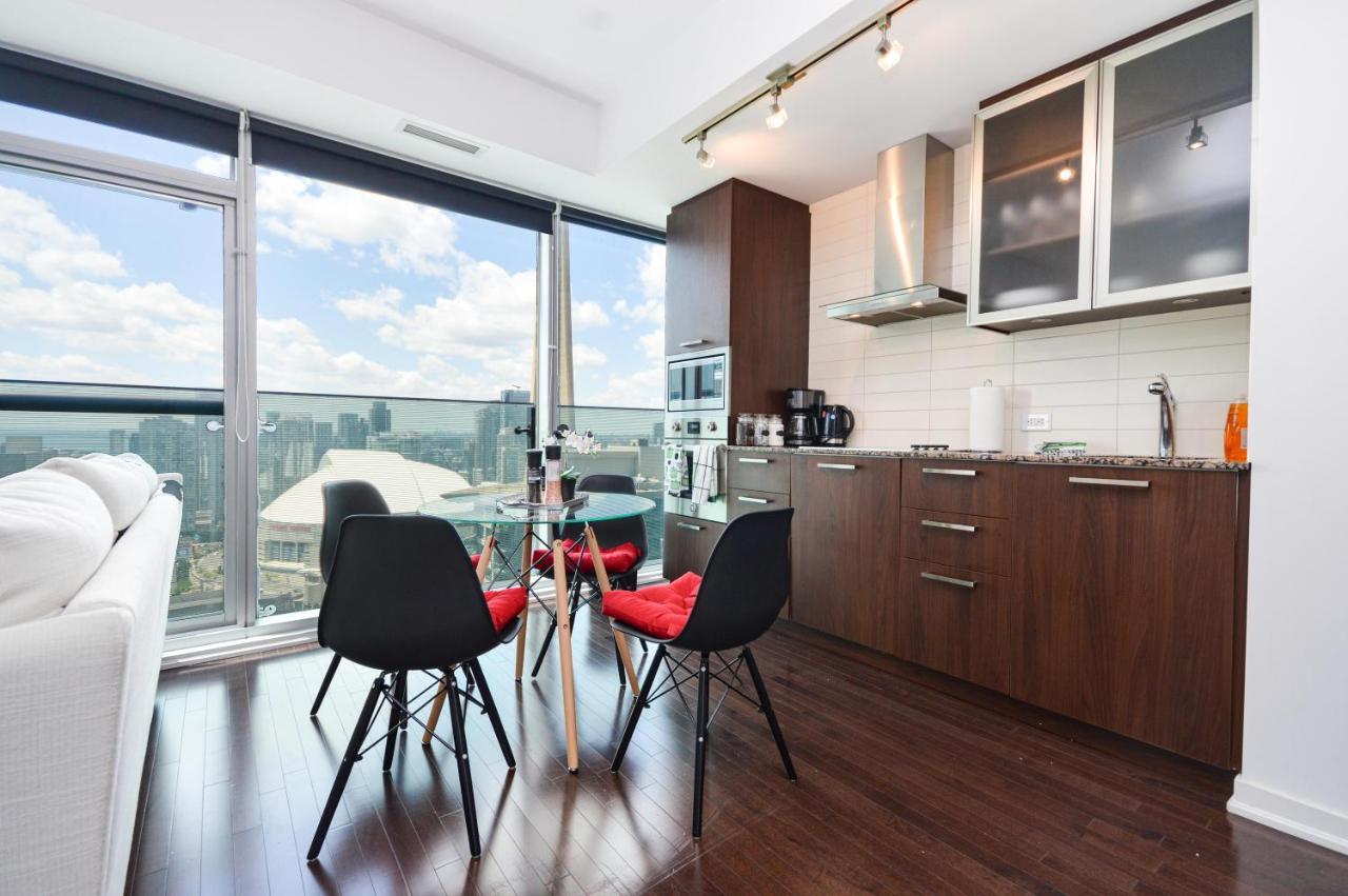 Downtown Toronto Condo Mins From Scotiabank Arena, Tiff, Cn Tower, Union, Mtcc Exterior foto