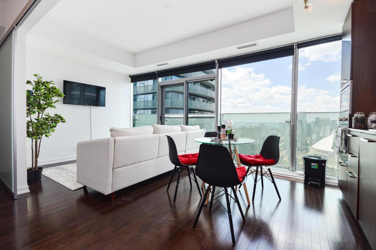 Downtown Toronto Condo Mins From Scotiabank Arena, Tiff, Cn Tower, Union, Mtcc Exterior foto